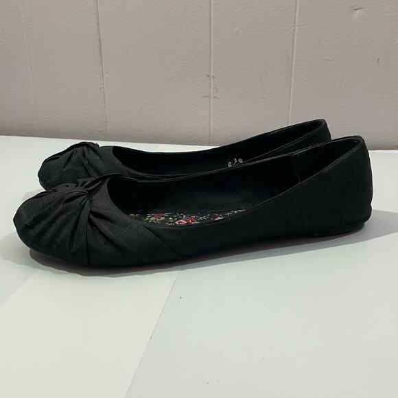 Rocket Dog Slip On Black Flats Size 10 - Picture 1 of 7